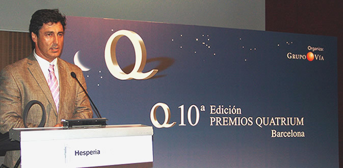 Francesc Mañas, gerente de Trac Rehabilitació d'Edifics, recibiendo el premio 2010 a la Mejor Empresa de Rehabilitación