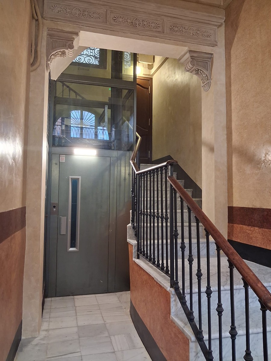 TRAC Rehabilitació - Noticia Rehabilitacion Edificios Restauración Del Vestíbulo Y Escalera De Sant Pere Més Baix 44